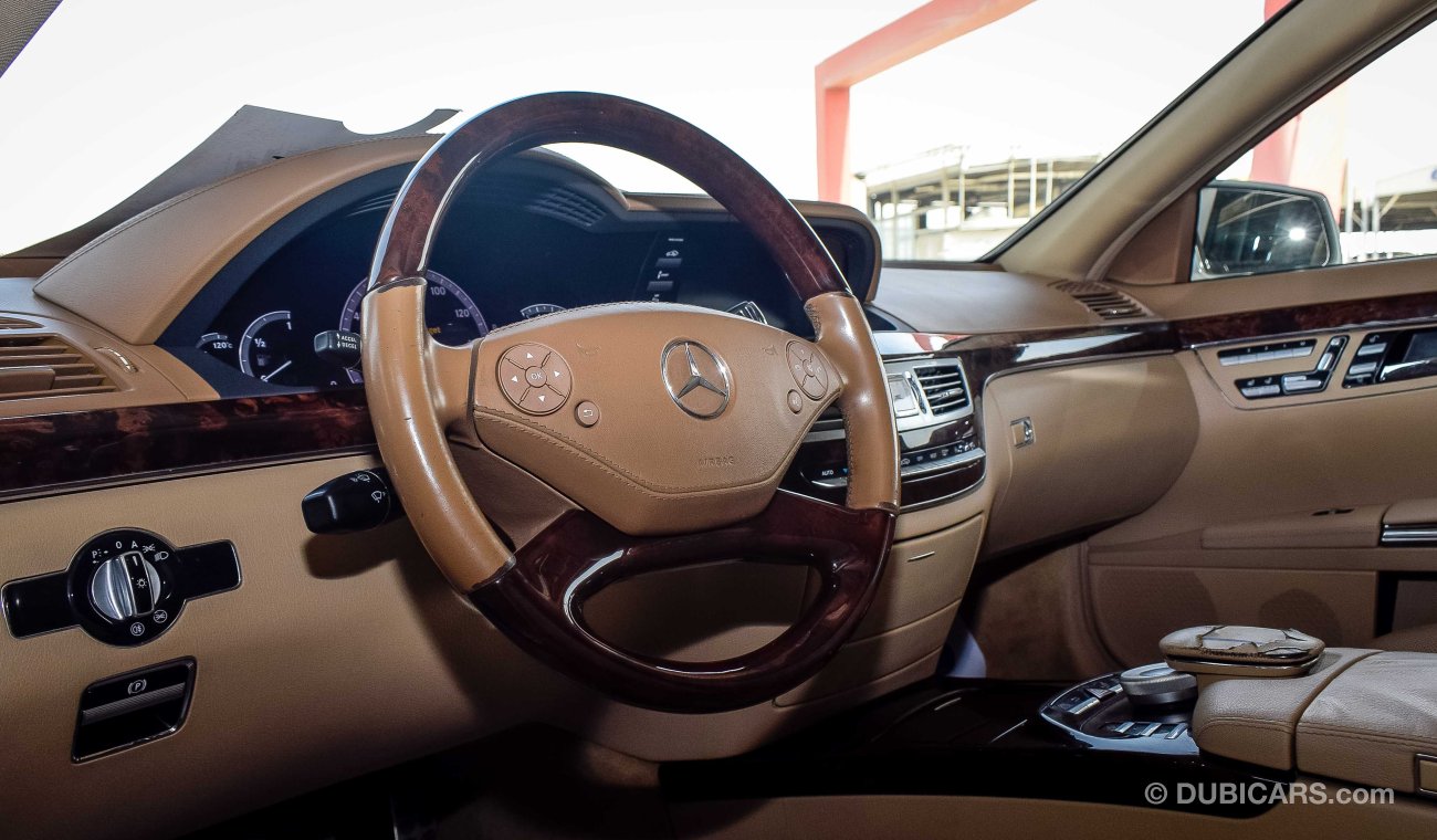مرسيدس بنز S 550 - high luxury car - full option - 6 buttons