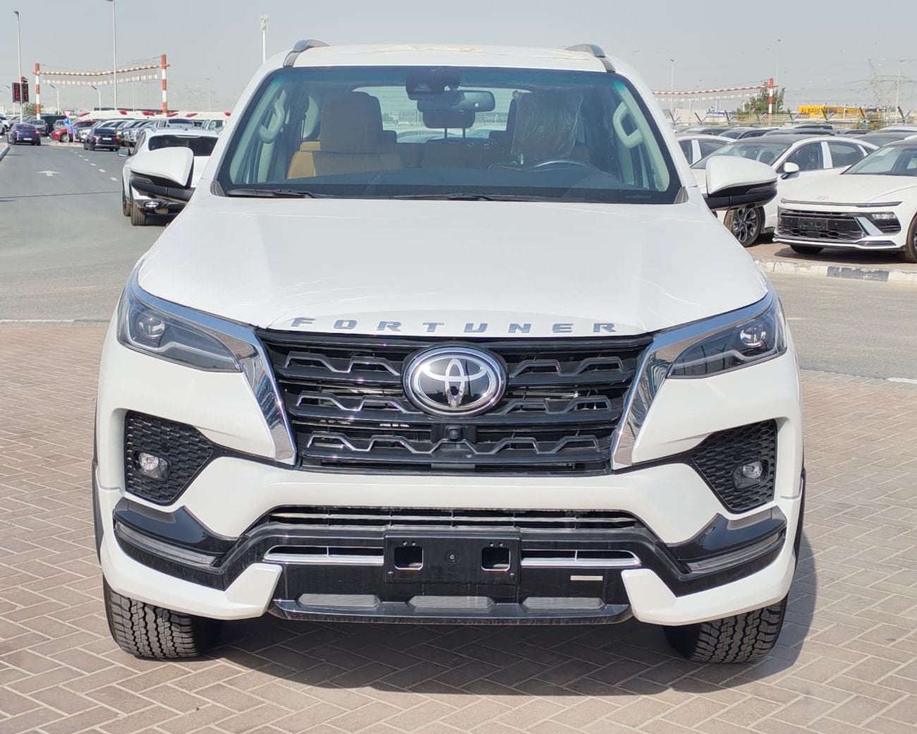Toyota Fortuner 2026 Toyota Fortuner SR5 2.8L 4-Cyl Turbo Diesel A/T AWD 4x4 Export Only
