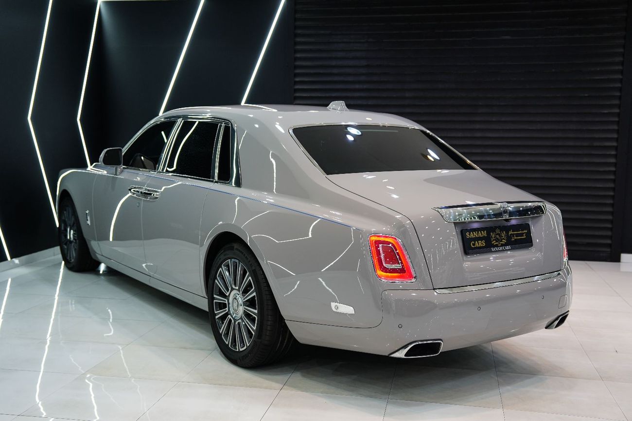 Rolls-Royce Phantom Std 6.8L 2022 Rolls Royce Phantom, Rear-Seat Entertainment, Starlight, Dealer Warranty!!