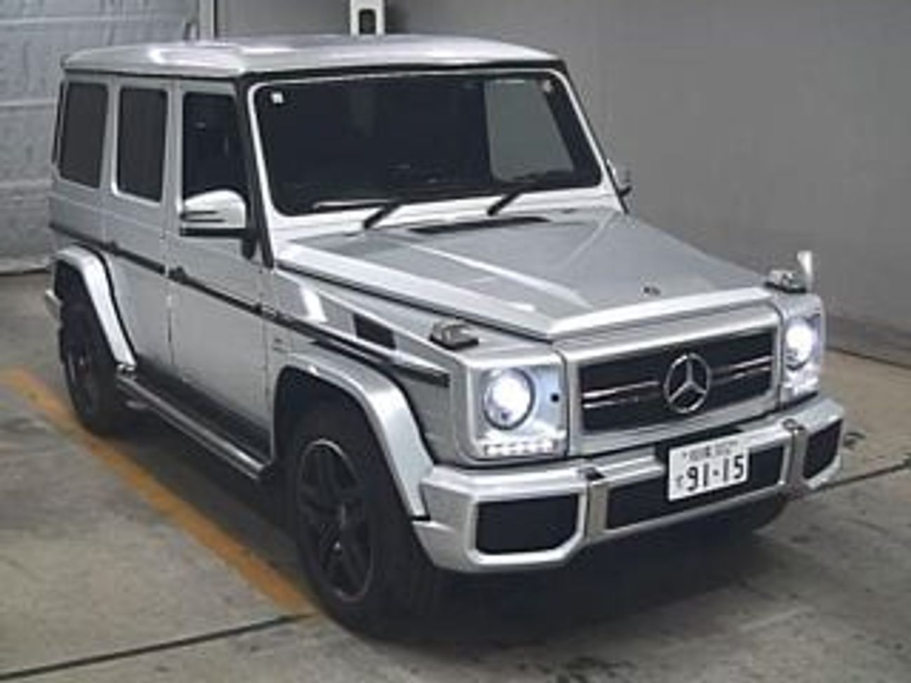 Mercedes-Benz G 63 AMG Mercedes-Benz G63 RHD Japanese specs 2019 silver colour 5doors,5seaters automatic gear