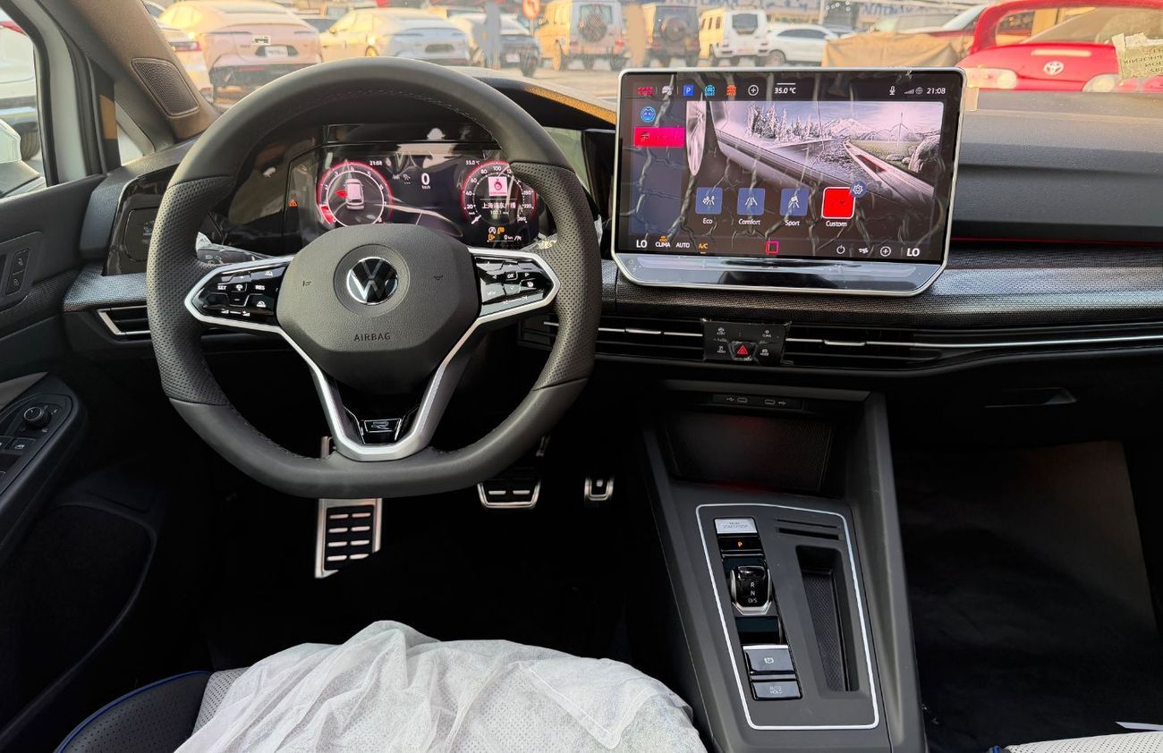 فولكس واجن جولف Golf R-Line 300TSI 2025