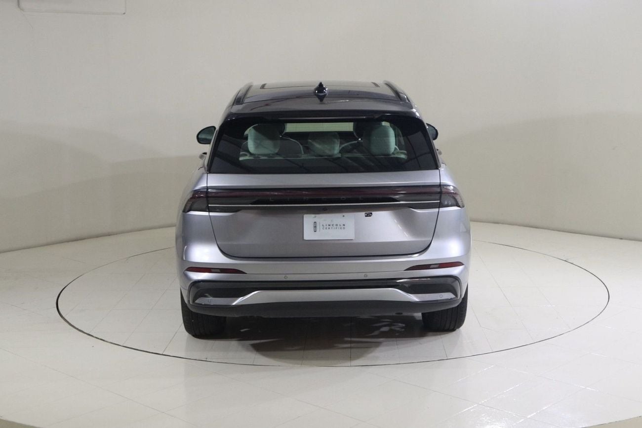 لينكولن ناوتيلوس PRESIDENTIAL HYBRID / NAU925H/ AL TAYER MOTORS /AL QOUZ SHOWROOM
