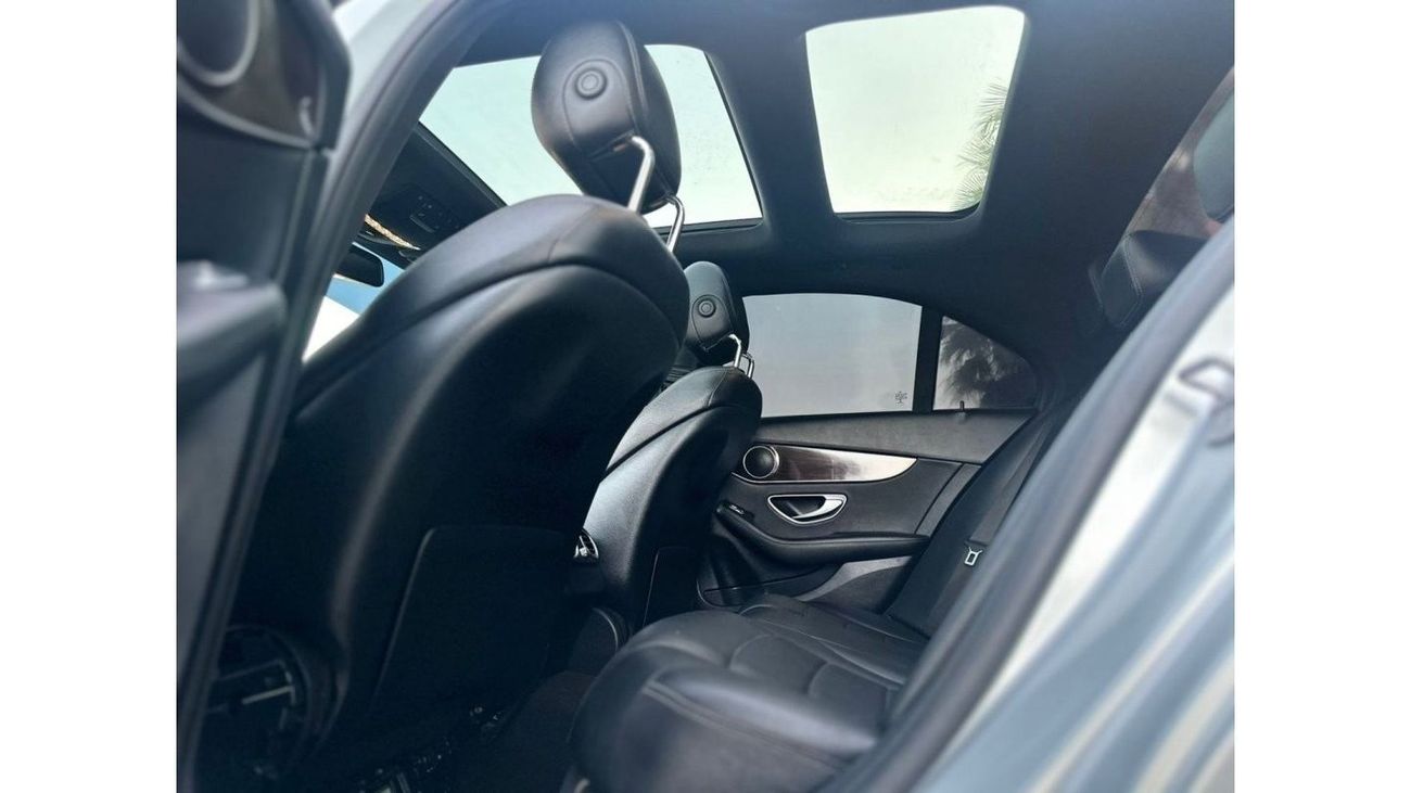 Mercedes-Benz C 300 Luxury