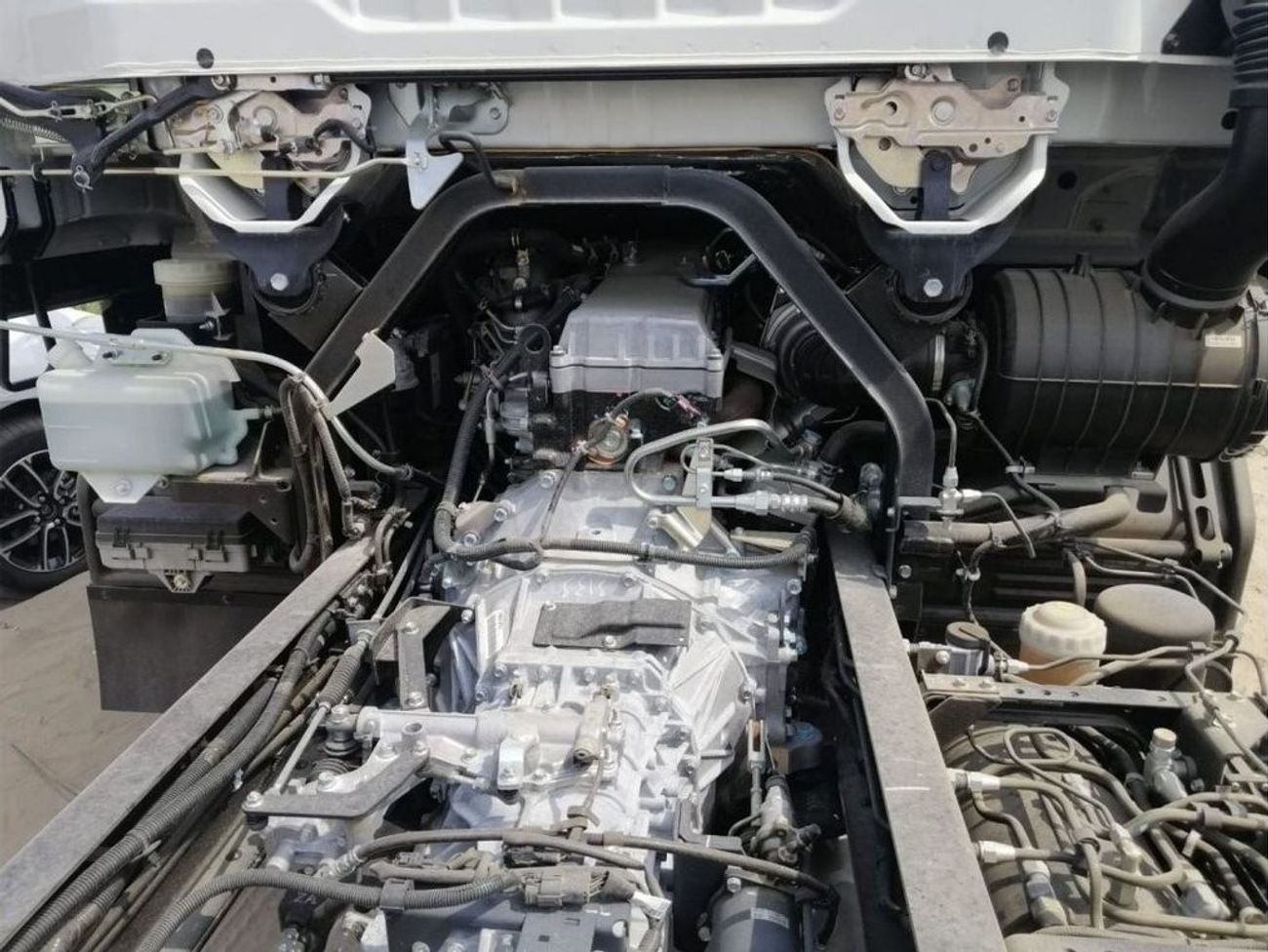 Isuzu FRR 9 ton  chassis