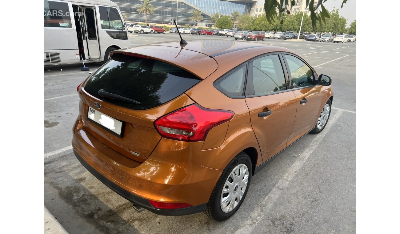 Used Ford Focus ambiente 2018 for sale in Dubai - 676857