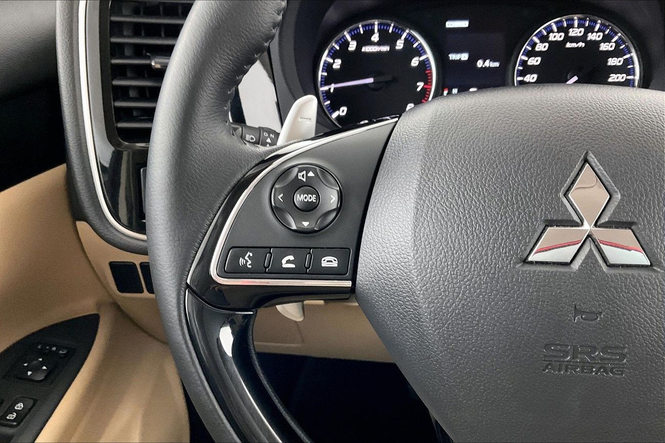 ميتسوبيشي آوتلاندر GLX Basic | سنة ضمان مجانية | خالية من أضرار الفيضانات