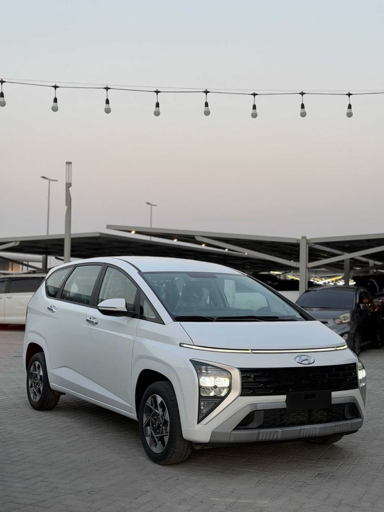 Hyundai Stargazer SMART