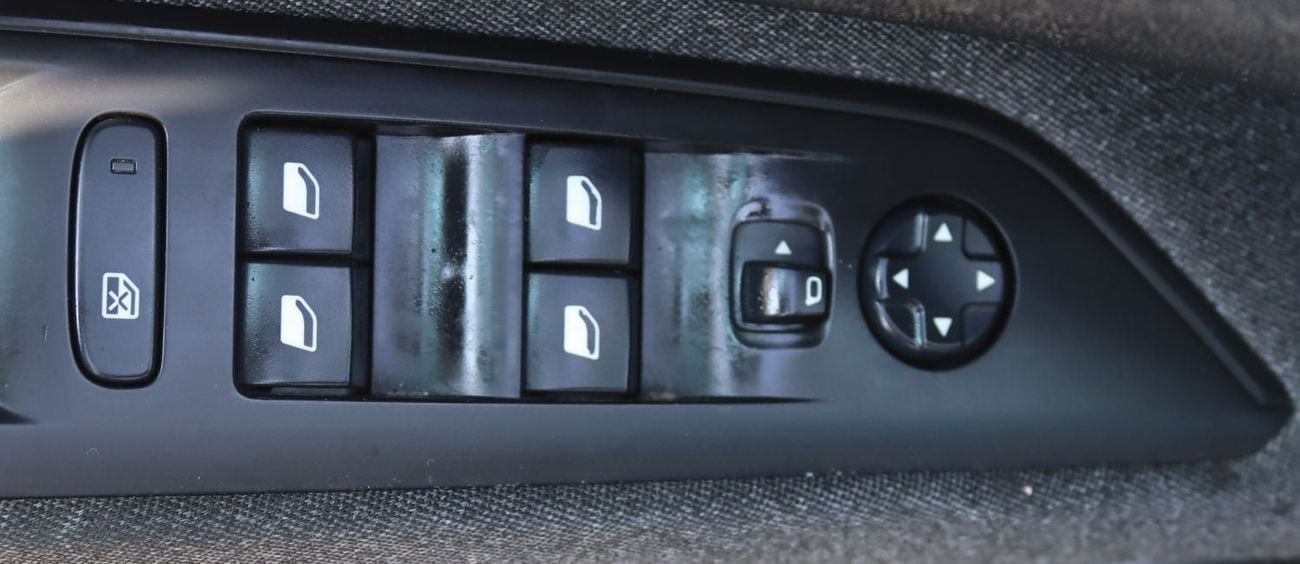 بيجو 3008 بيجو 3008 موديل 2020 - خليجي - بدون حوادث، محرك 1.6L - بحالة ممتازة