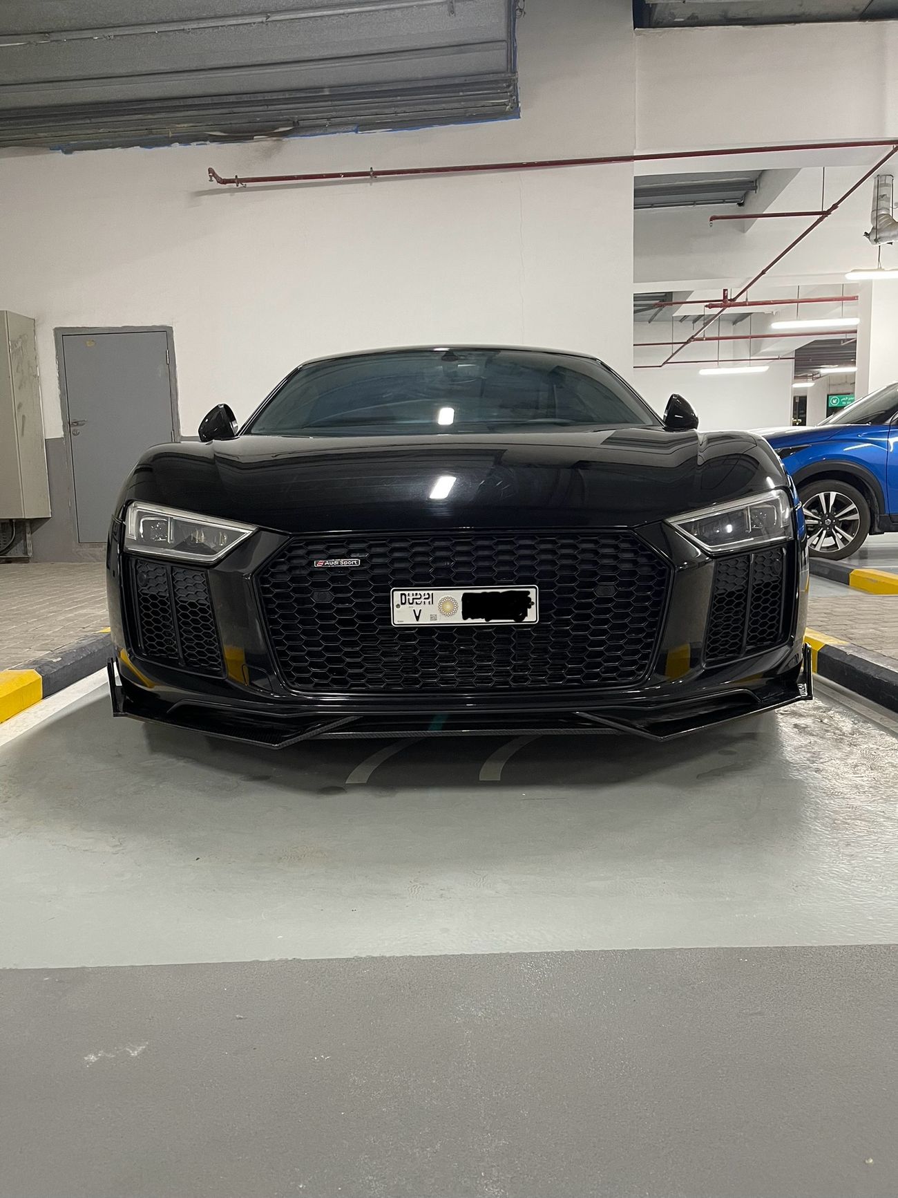 أودي R8 V10 RWD 5.2L (540 HP)