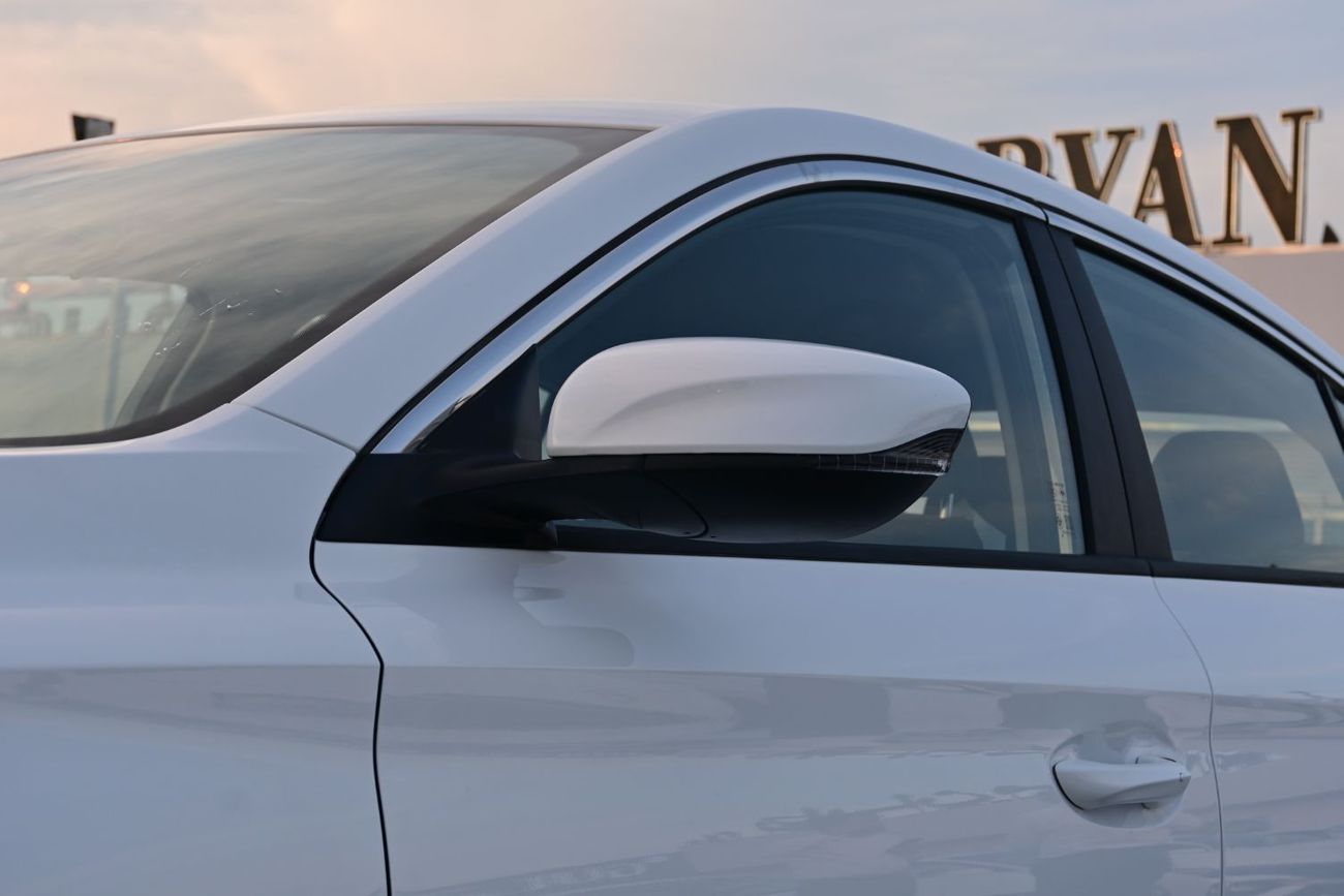 MG 5 MG5 1.5L, Manual Petrol, Model 2025 Color White