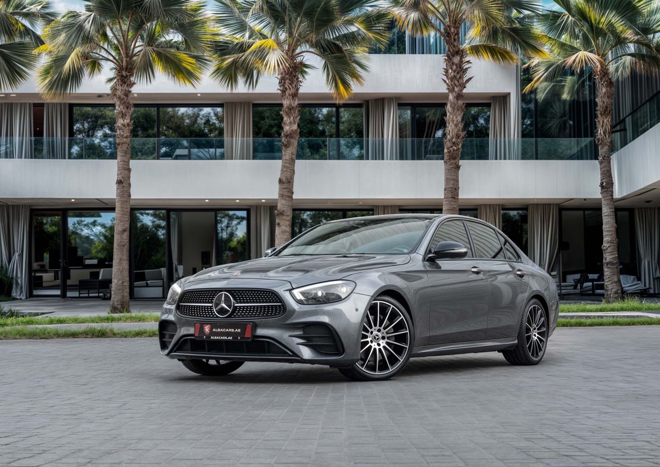 Mercedes-Benz E300 E300 | 3,917 P.M | 0% Downpayment | LOW KM | IMMACULATE!