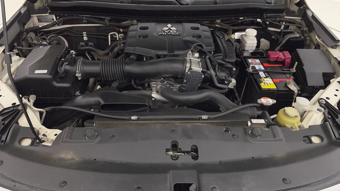 ميتسوبيشي مونتيرو سبورت GLS PREMIUM 3 | بدون دفعة مقدمة | اختبار القيادة في المنزل