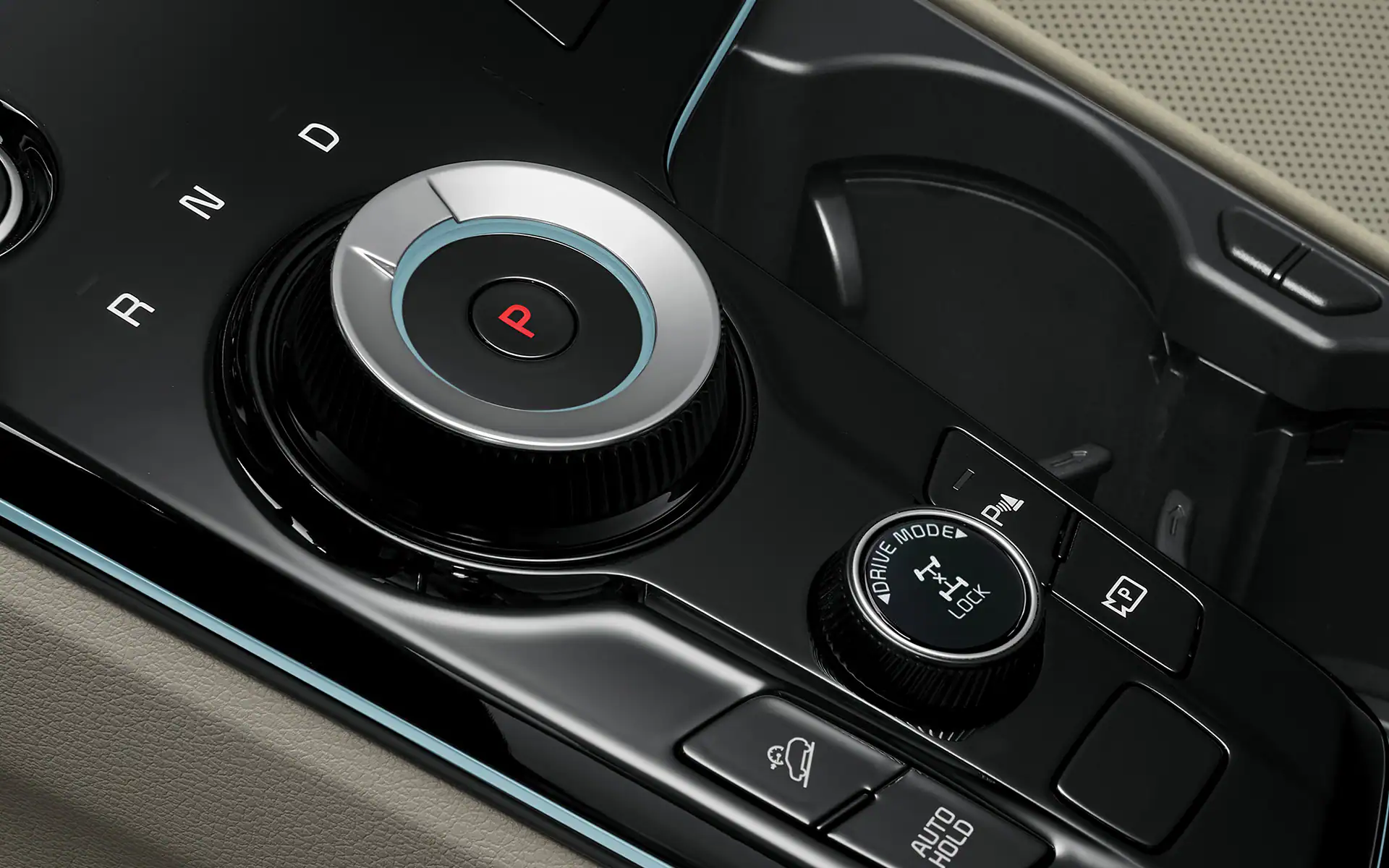 Kia Sportage interior - Gear