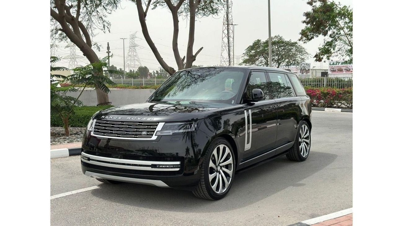 Land Rover Range Rover GCC SPEC UNDER WARRANTY AND SERVICE