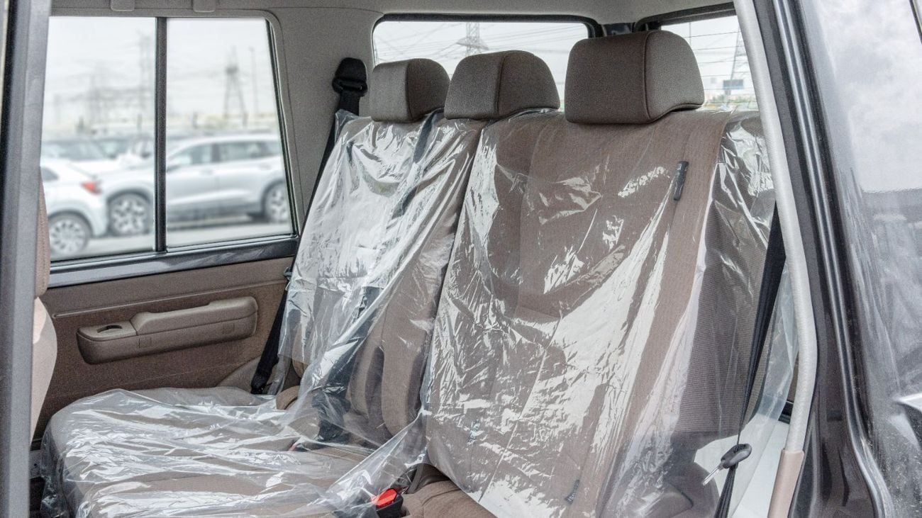 تويوتا لاند كروزر 70 Toyota Land Cruiser LC76 4.0L AT Petrol (Grey-Brown) Basic