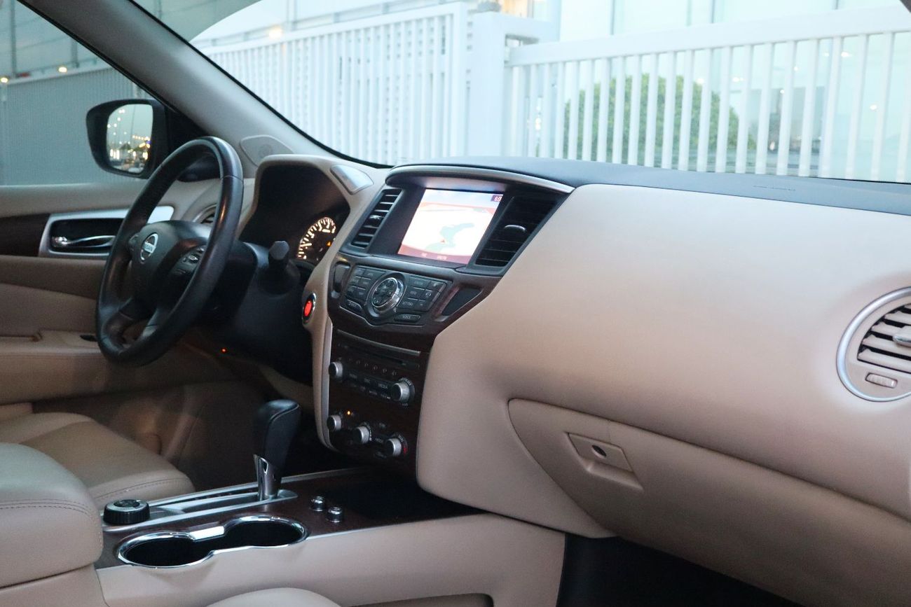 Nissan Pathfinder SL 3.5L (260 HP) 4WD