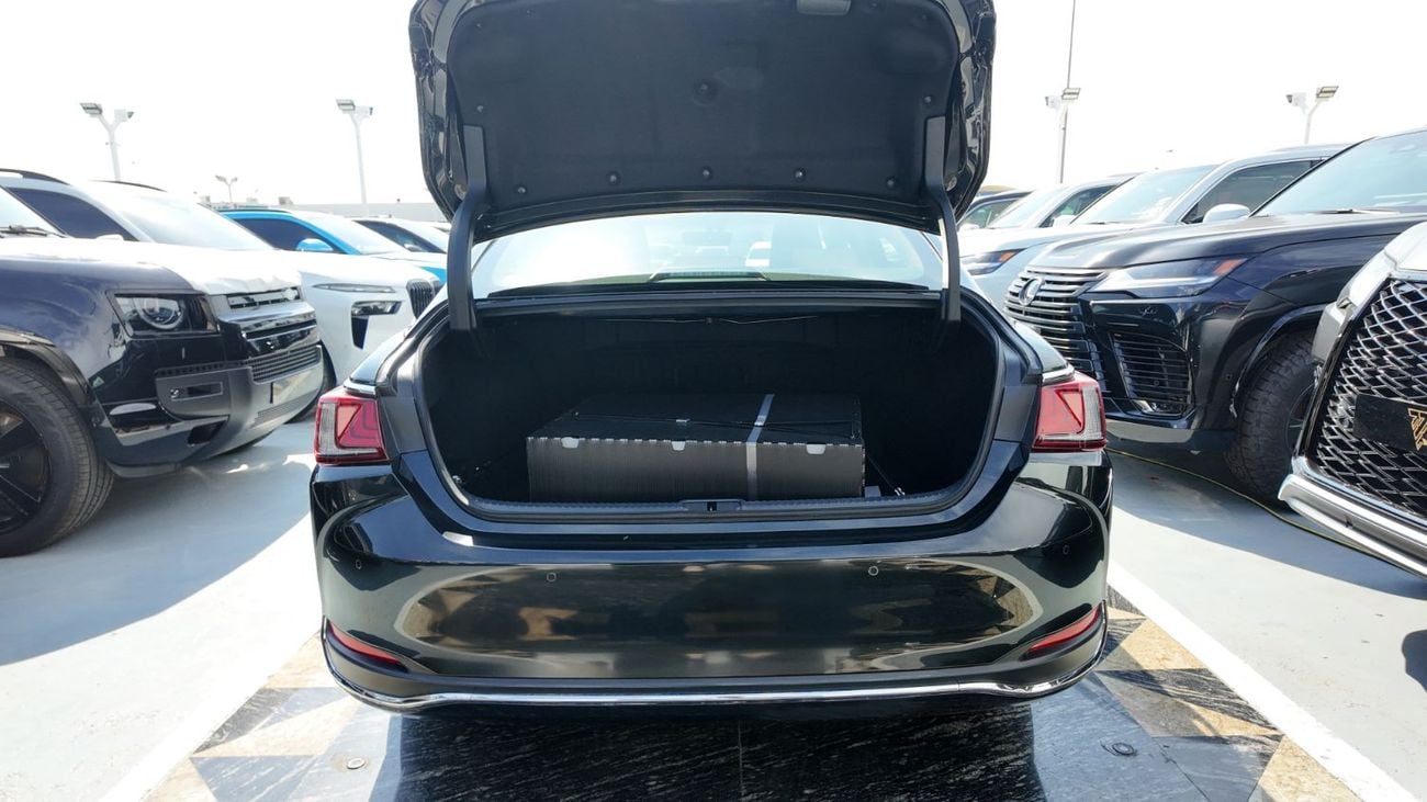 Lexus ES300h LEXUS ES 300H 2.5 Sedan FWD 2025