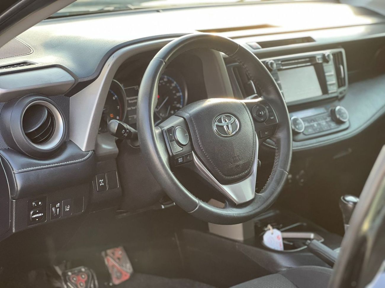 Toyota RAV4 2018 XLE - 2.5L V4-RearCam-AWD 4x4 - Push Start -Sunroof