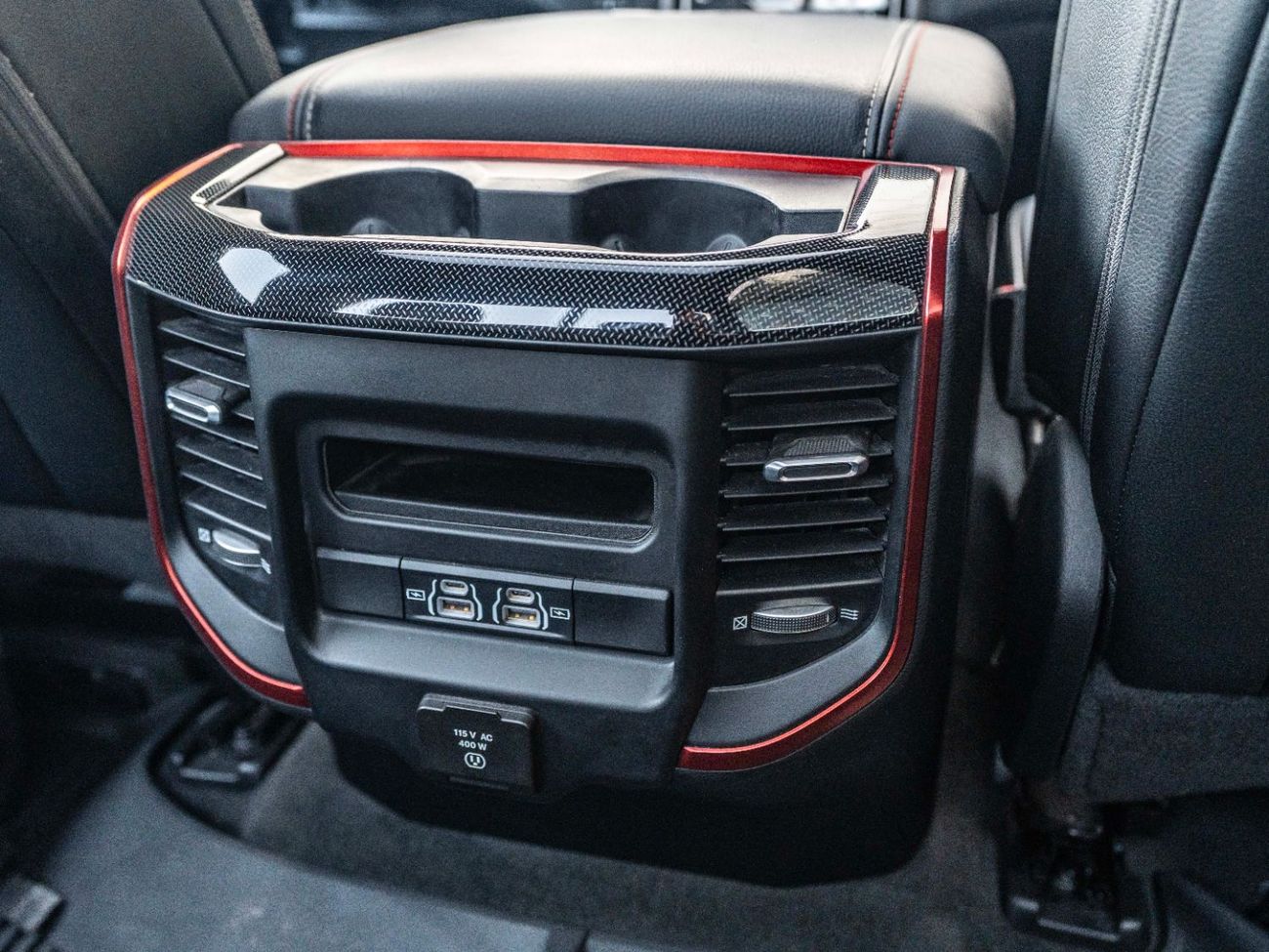 رام 1500 Rebel Crew Cab 5.7L