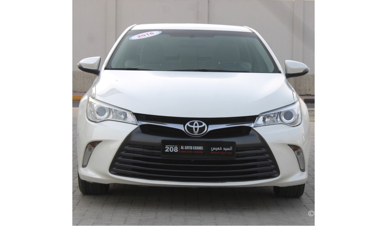 Toyota Camry S TOYOTA CAMRY 2016 WHITE GCC 2.5 EXCELLENT CONDITION WITHOUT ACCIDENT