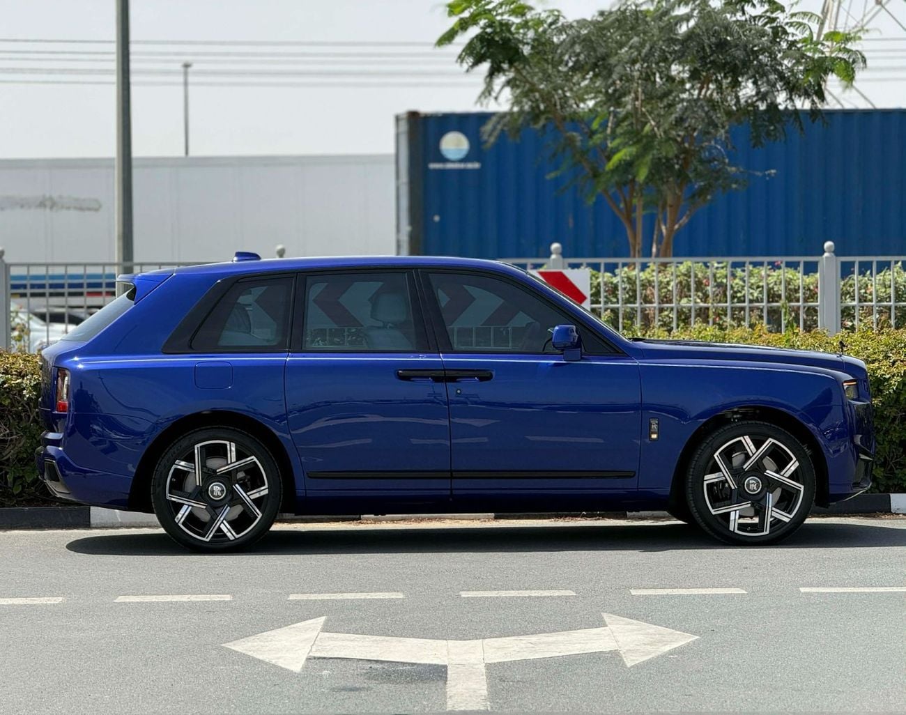 رولز رويس كولينان GCC SPEC NEAT AND CLEAN LESS KILOMETER