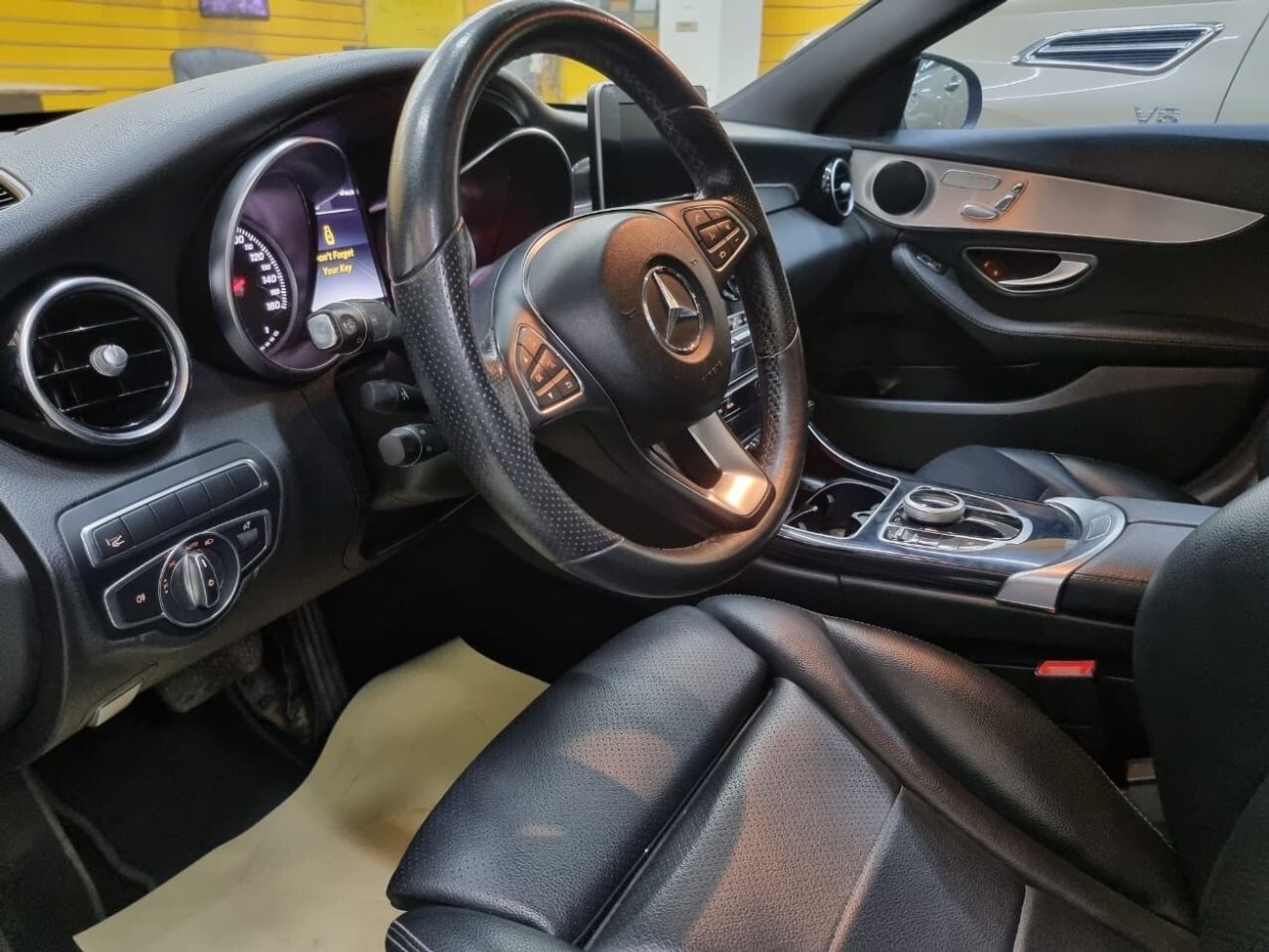 مرسيدس بنز C 300