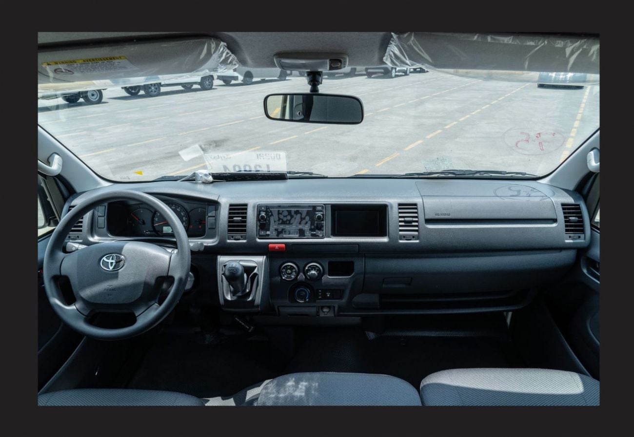 تويوتا هاياس #Am TOYOTA HIACE 3.0L 15-STR H/R MID M/T DSL 2023