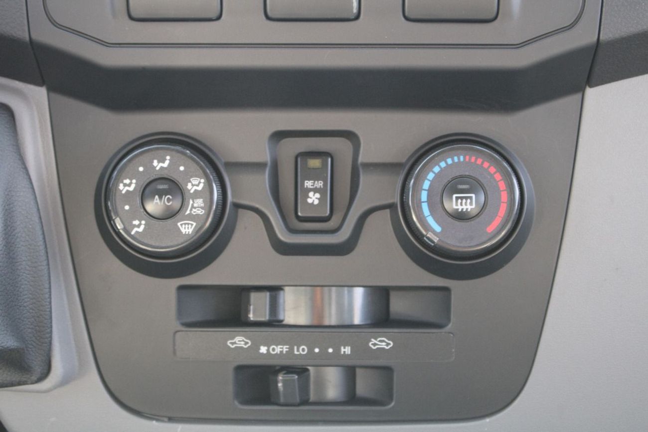 Jincheng Hiace JIANGTIANPAI 2.5L DSL 15 STR HIGH ROOF R5 SERIES MANUAL