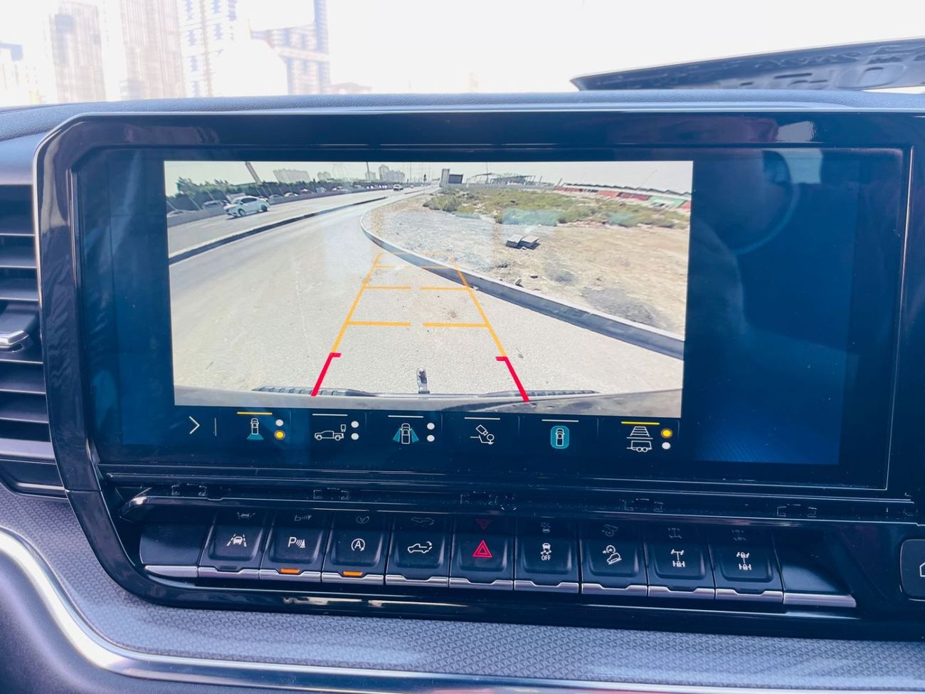 Chevrolet Silverado ZR2 Dual Cabin Pickup RHD 4WD 6.2L Eco tec3 V8 Petrol Engine Automatic 5 Seats 4 Doors