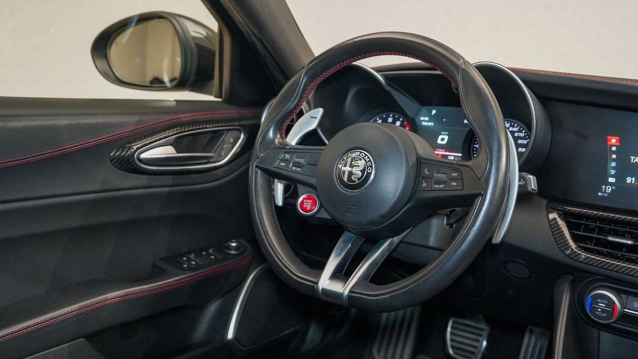 ألفا روميو جوليا Quadrifoglio 2.9L (505 HP) | AED 4,122 PM | Up to 3 Years Warranty