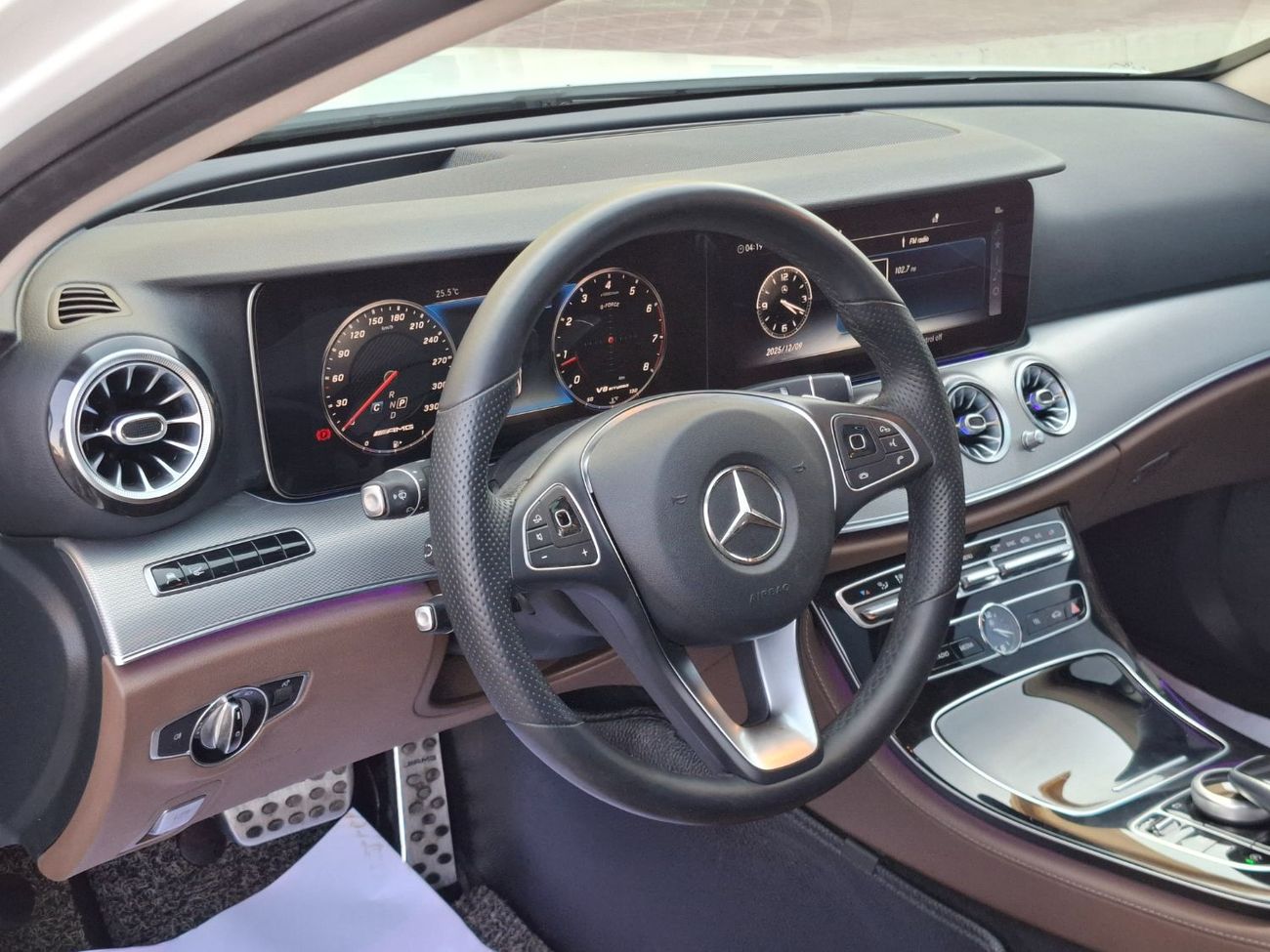 Mercedes-Benz E300 Mercedes-Benz E300 2018 full option