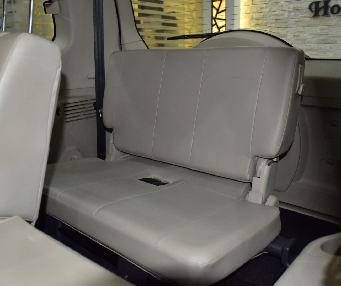 ميتسوبيشي باجيرو EXCELLENT DEAL for our Mitsubishi Pajero GLS ( 2013 Model ) in Grey Color GCC Specs