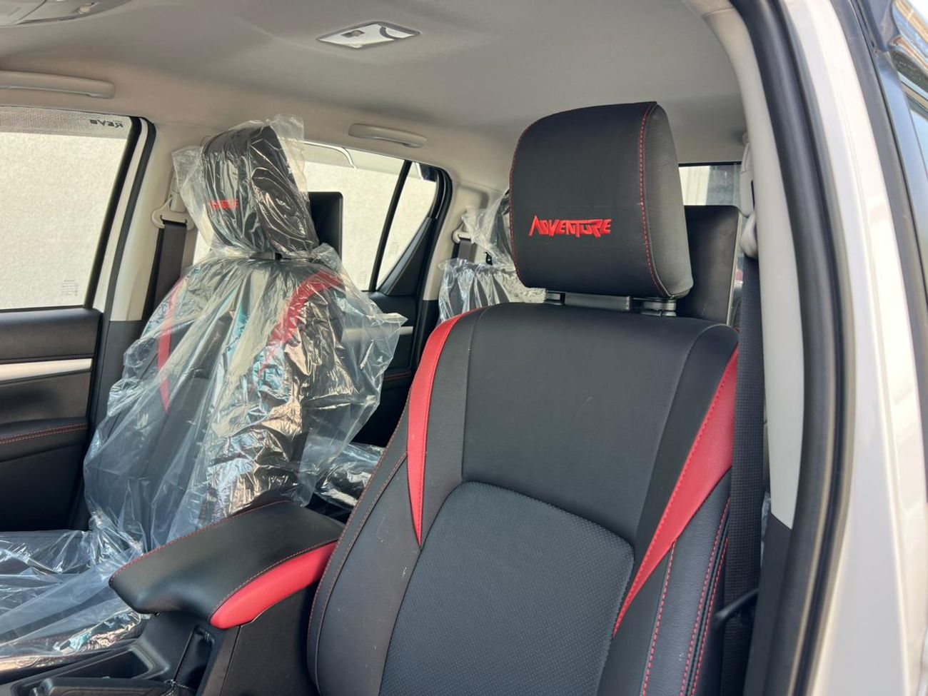 تويوتا هيلوكس TOYOTA HILUX ADVENTURE 2.4L 4X4 DIESEL MY 2026