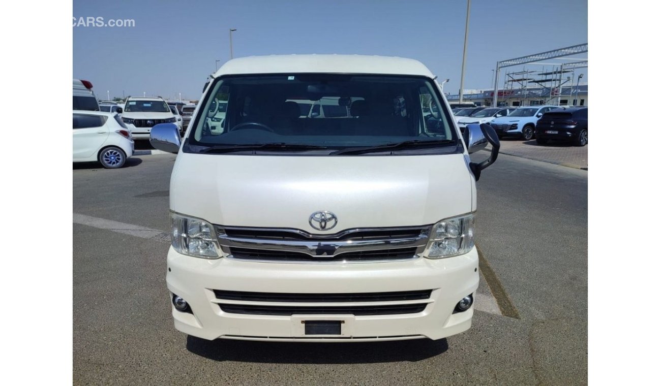 تويوتا هاياس WHITE cc3000	DIESEL RHD AUTO	KDH211-8003042--ONLY FOR EXPORT