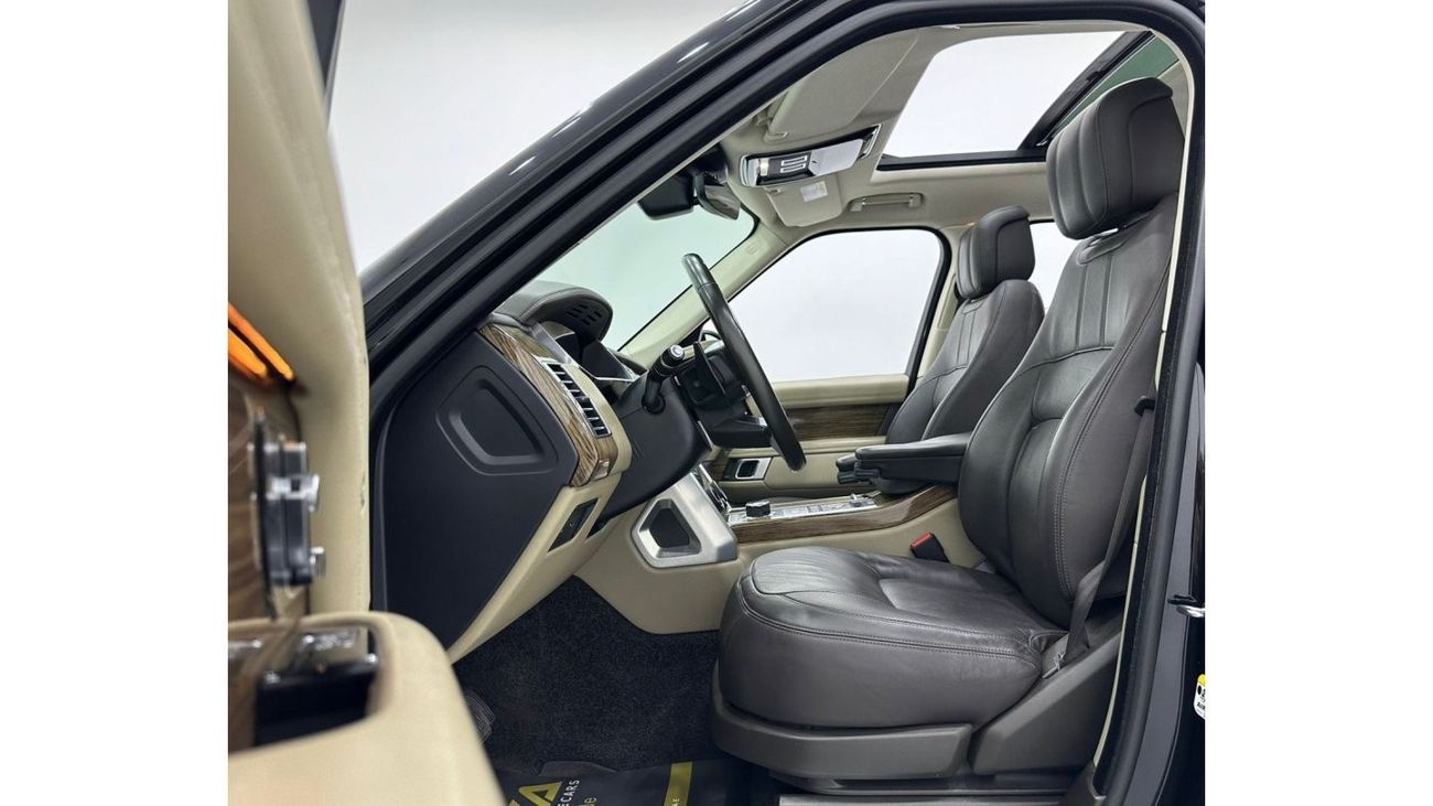 Land Rover Range Rover 2019 Range Rover Vogue, Warranty, Full Range Rover Service History, Low Kms, Excellent Condition GCC