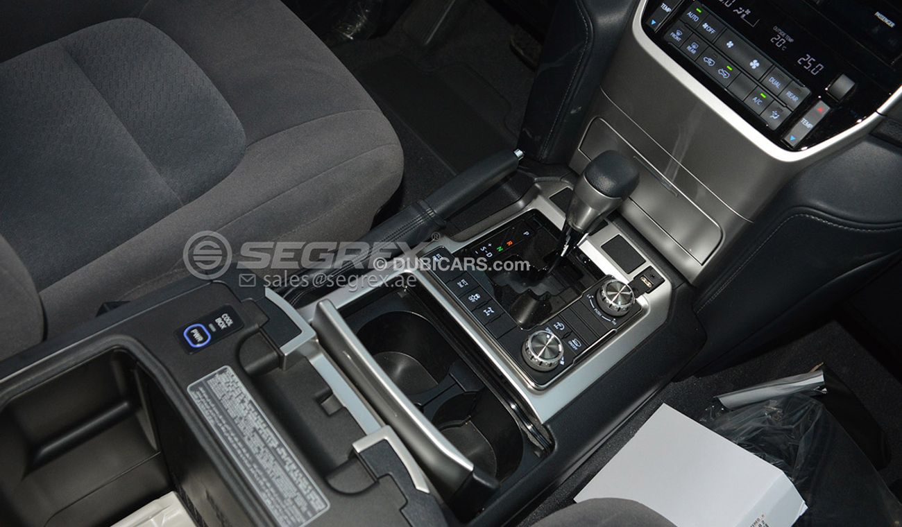 Toyota Land Cruiser LC200 4.5 GXR WITH KDSS & Rear DVD, Moquette, Remote Start