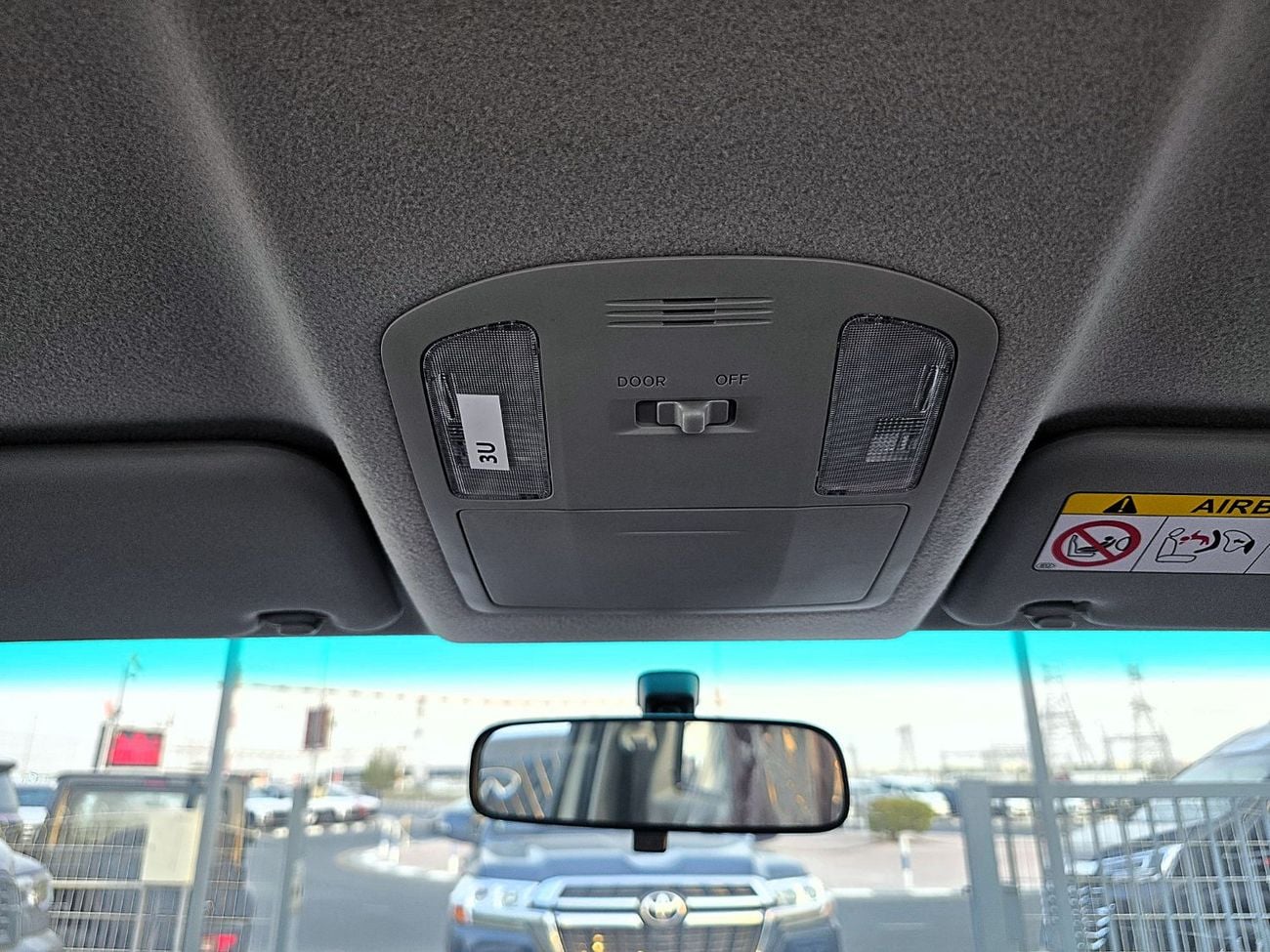 تويوتا هيلوكس  Toyota Hilux Single Cabin 2.4L diesel turbo M/T 2*4 White Color 2026 Model