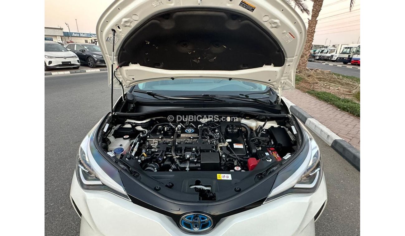 Toyota CHR Dynamic Toyota Ch-R 2021 Hybrid