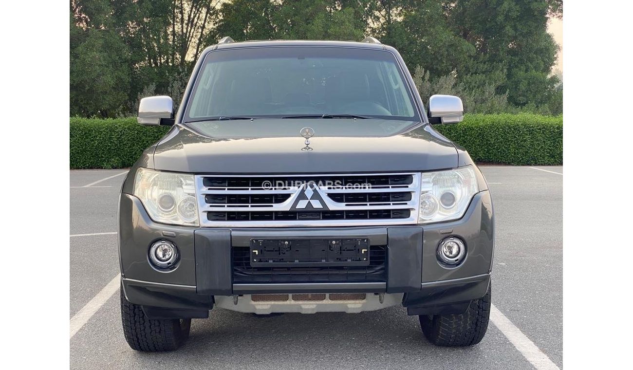 Mitsubishi Pajero Mitsubishi Pajero GLS 2011 V6 3.8L Full Option - Perfect Condition