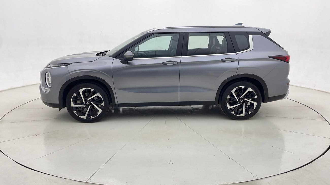 ميتسوبيشي آوتلاندر 2024 HIGHLINE WITH SUNROOF | AED 1359/Month | 0 DP | 30 Day Return | Warranty