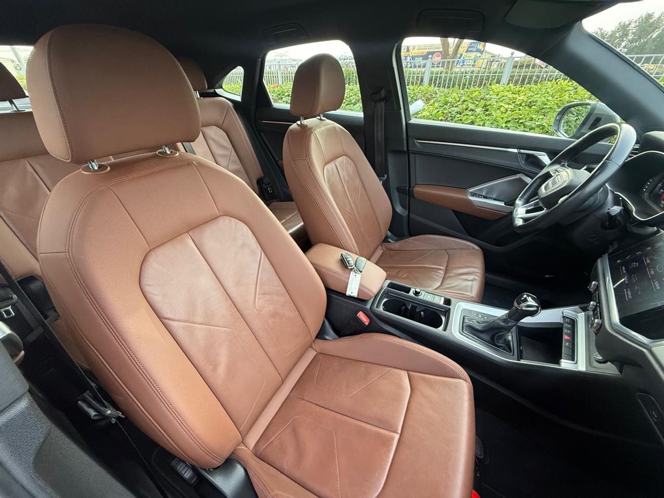 أودي Q3 40 TFSI S Line 2.0L FWD