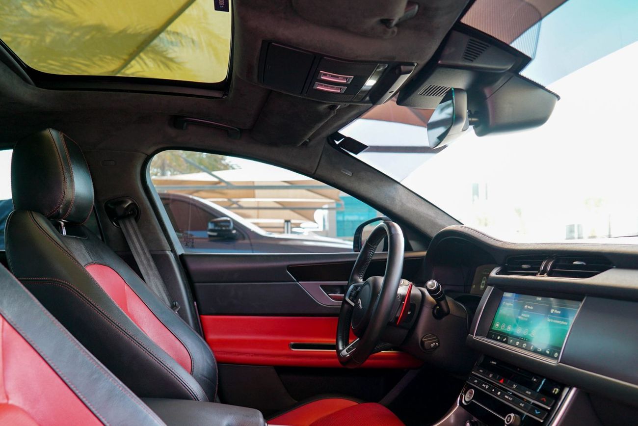 Jaguar XF R-Sport 2.0L Sedan