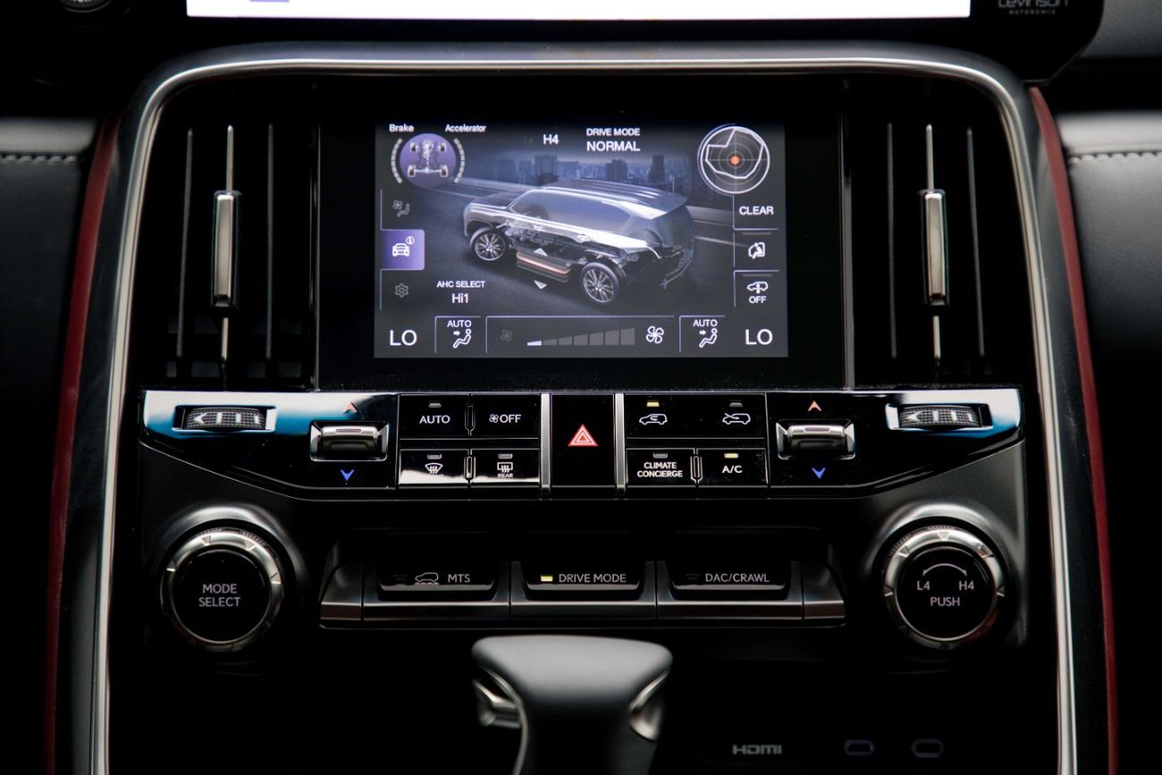 لكزس LX 600 Signature 3.5L - Sonic Quartz Inside Red | Export Only