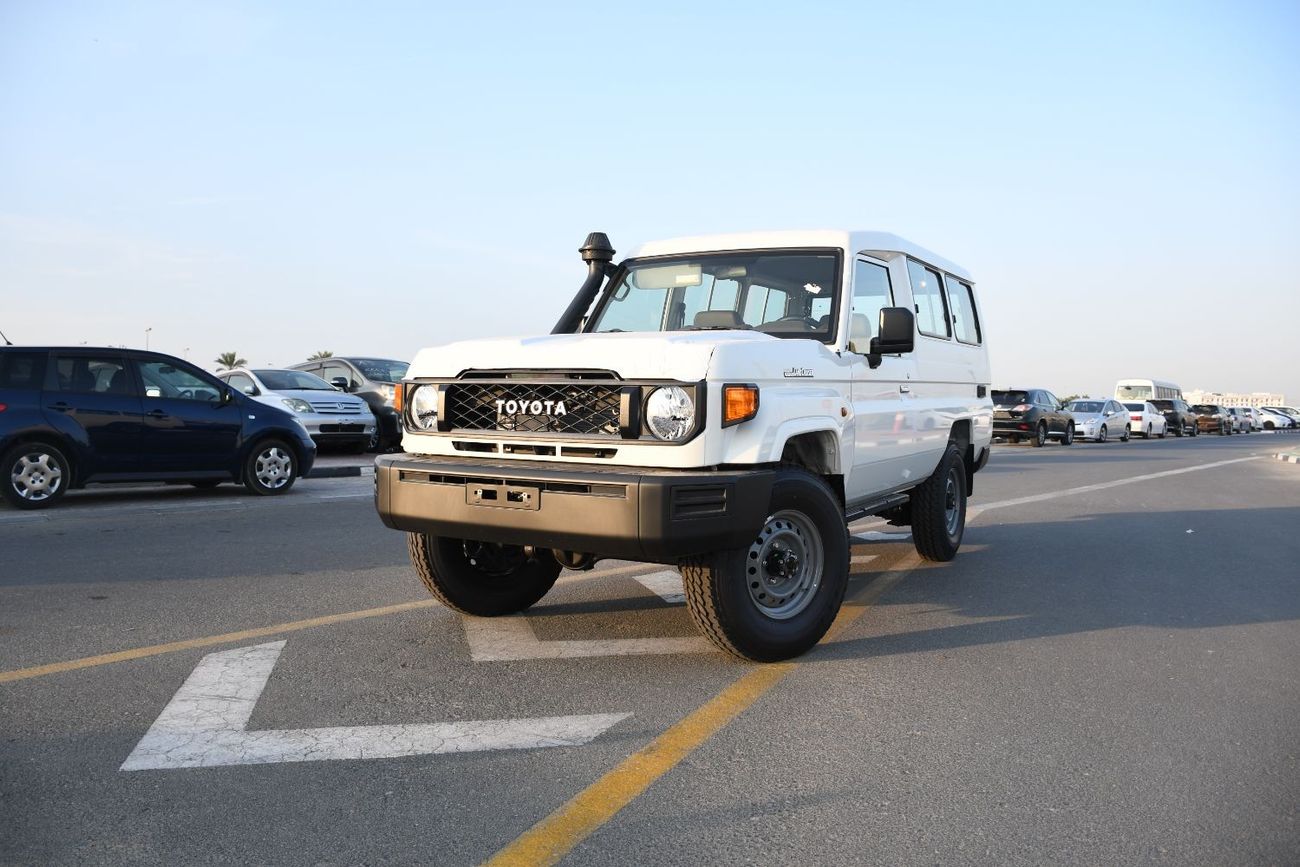 Toyota Land Cruiser 70 Hardtop 4.5L V8 Diesel
