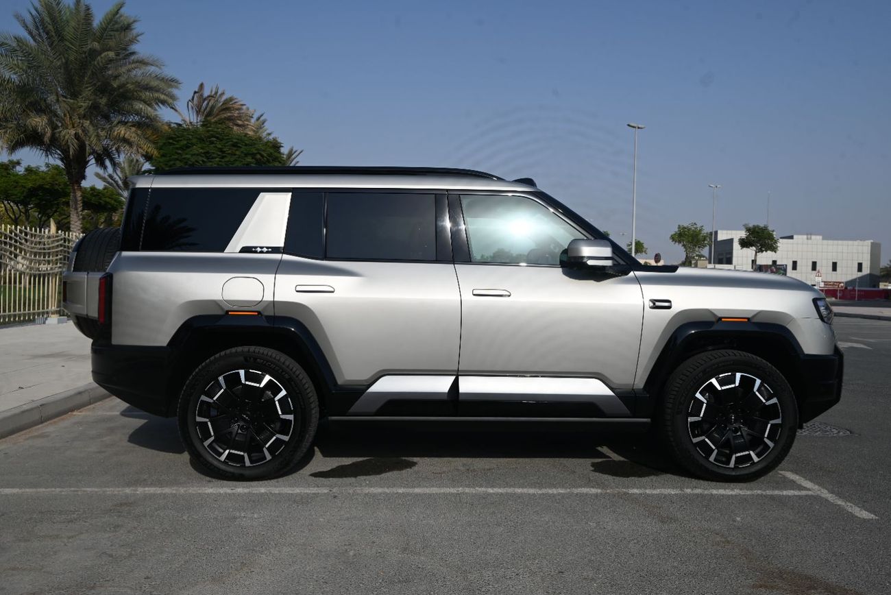 BYD Leopard 8 Smart and Brave Flagship Edition (7 Seats) - EMI 3,580 AED - BYD LEOPERD 8 2024