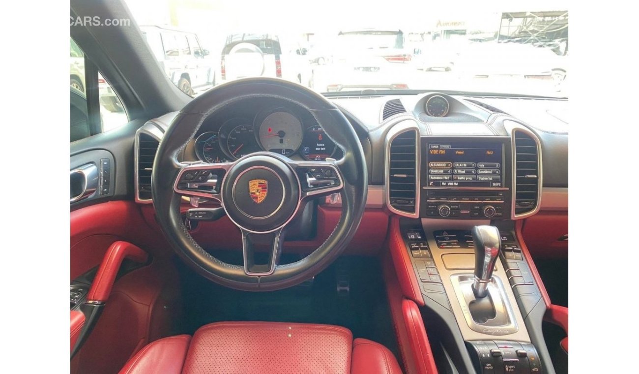 Porsche Cayenne GCC SPEC PORSCHE CAYENNE S