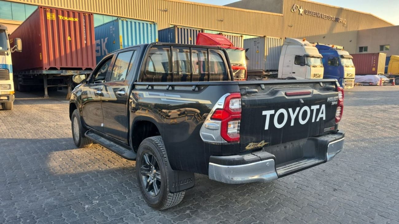 تويوتا هيلوكس TOYOTA HILUX 2.4L DIESEL GLX 4X4 FULL OPTION MY 2025
