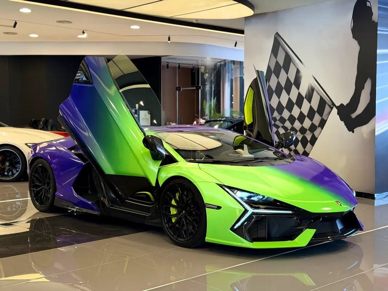لامبورغيني ريفويلتو Japanese Specs | 6.5L V12 Hybrid