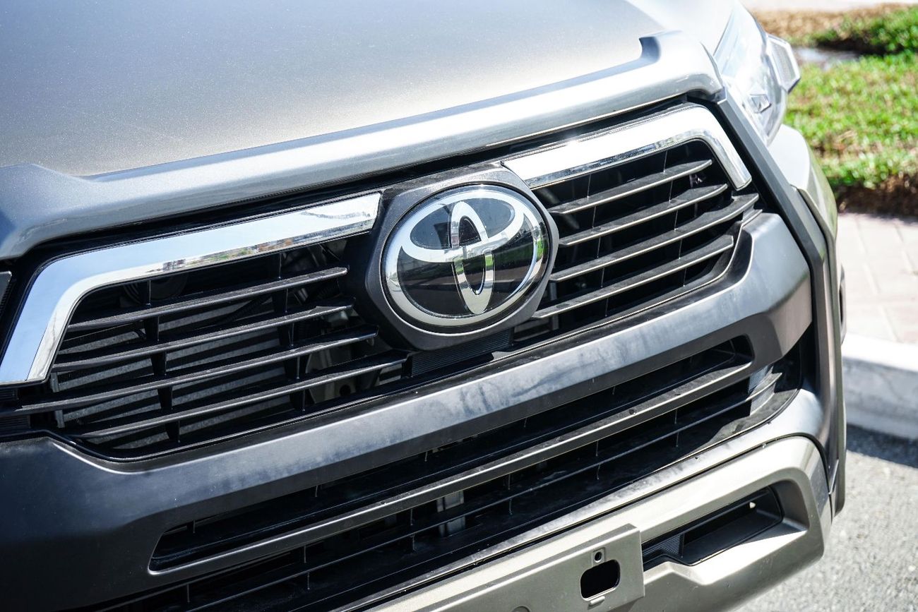 تويوتا هيلوكس The Toyota Hilux is a legendary, durable pickup truck known for its legendary toughness, off-road ca