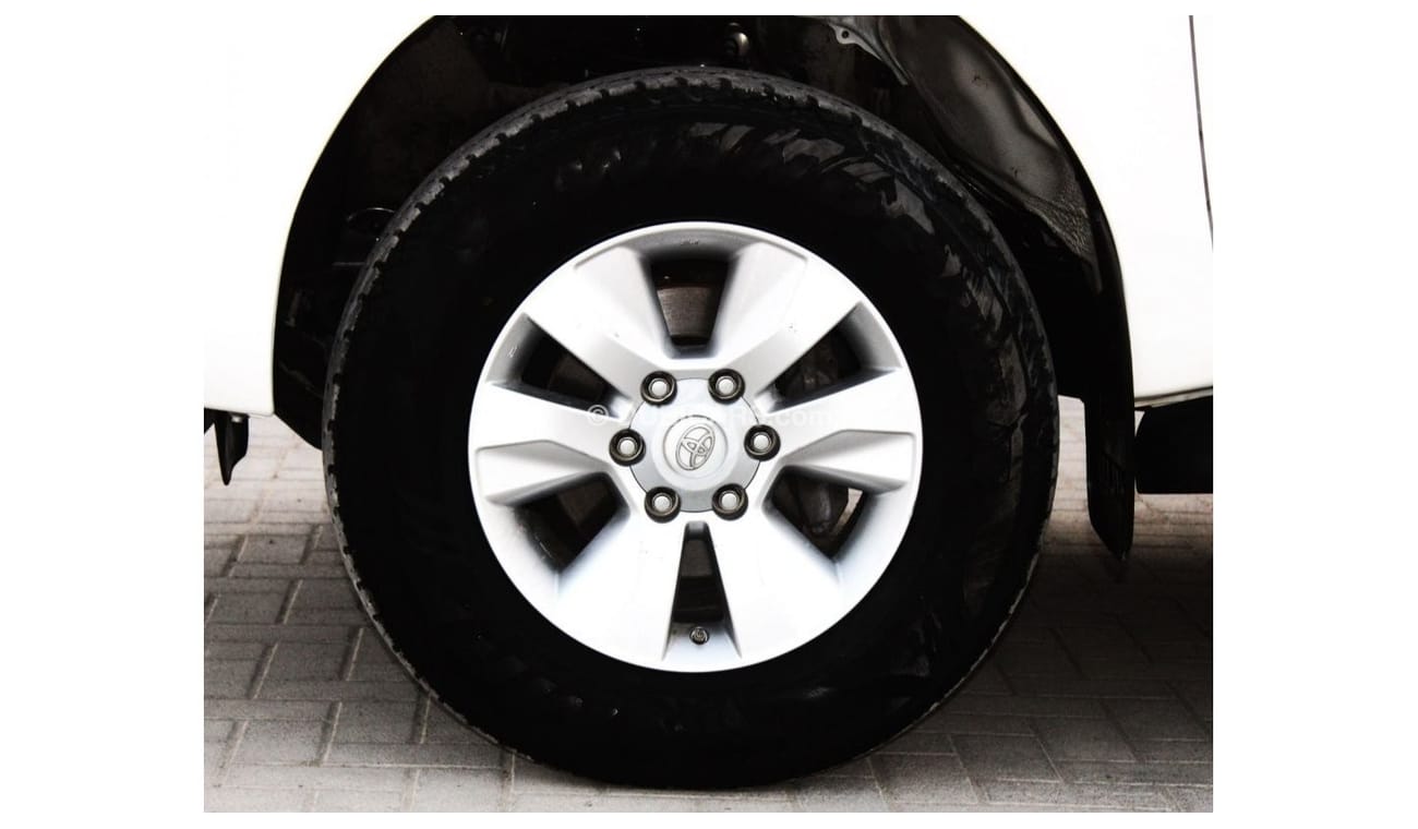 تويوتا هيلوكس GLS تويوتا هايلوكس 2020 بنزين فور ويل خليجي اوتوماتيك بحالة ممتازة